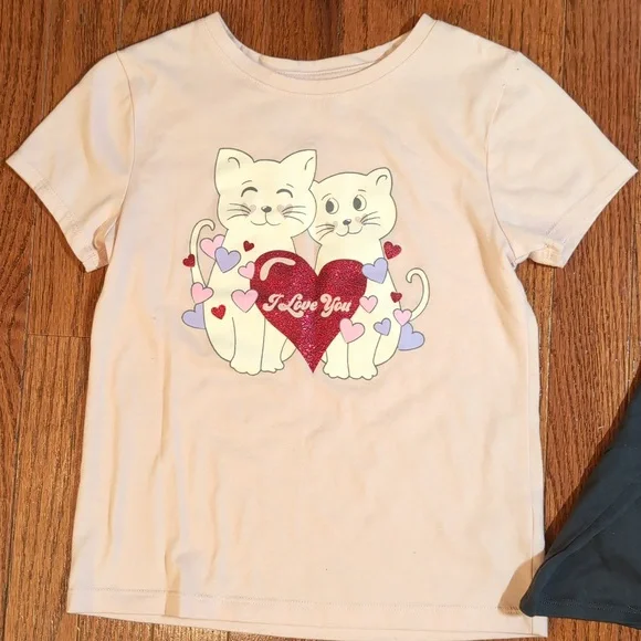 Girls Size 7/8 Clothing Bundle T-shirts Long Sleeves Shorts & Pants - Picture 3 of 16